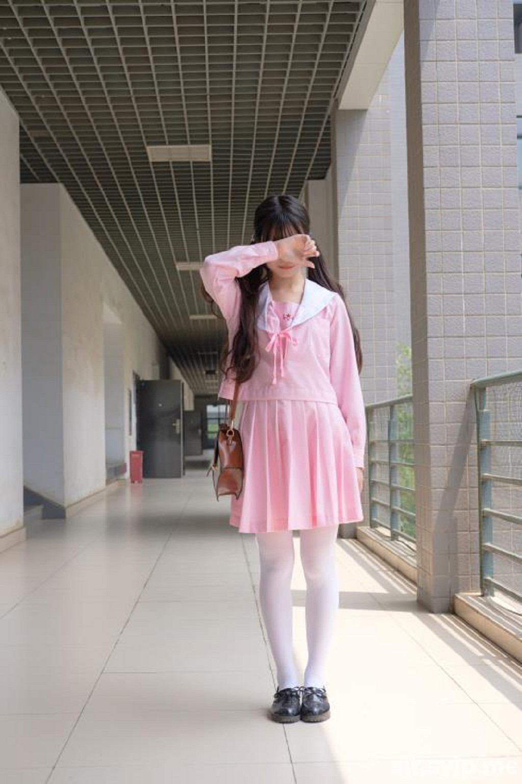 「JK ピンク制服 白ストッキング」 [シンラ財団] X-026 写真集[113P