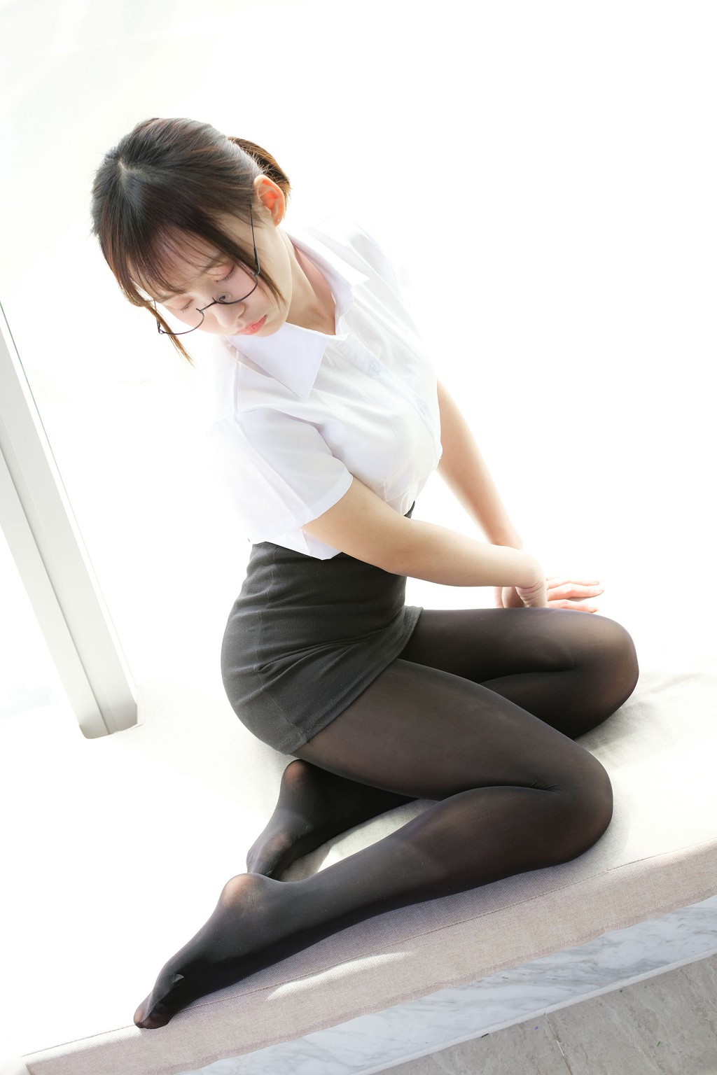 《OL黒絲》 [森羅財団] X-023 写真集[118P