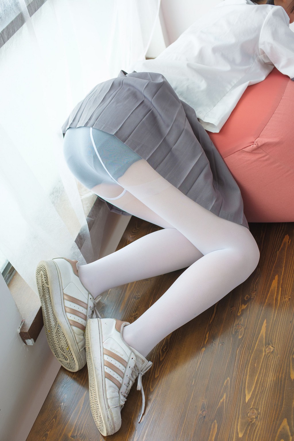 制服白糸美足少女 [シンラ財団] [BETA-026] 写真集[78P