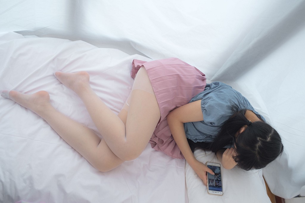 「肉丝换白丝 [森ロ財団] X-019 写真集[103P]」
