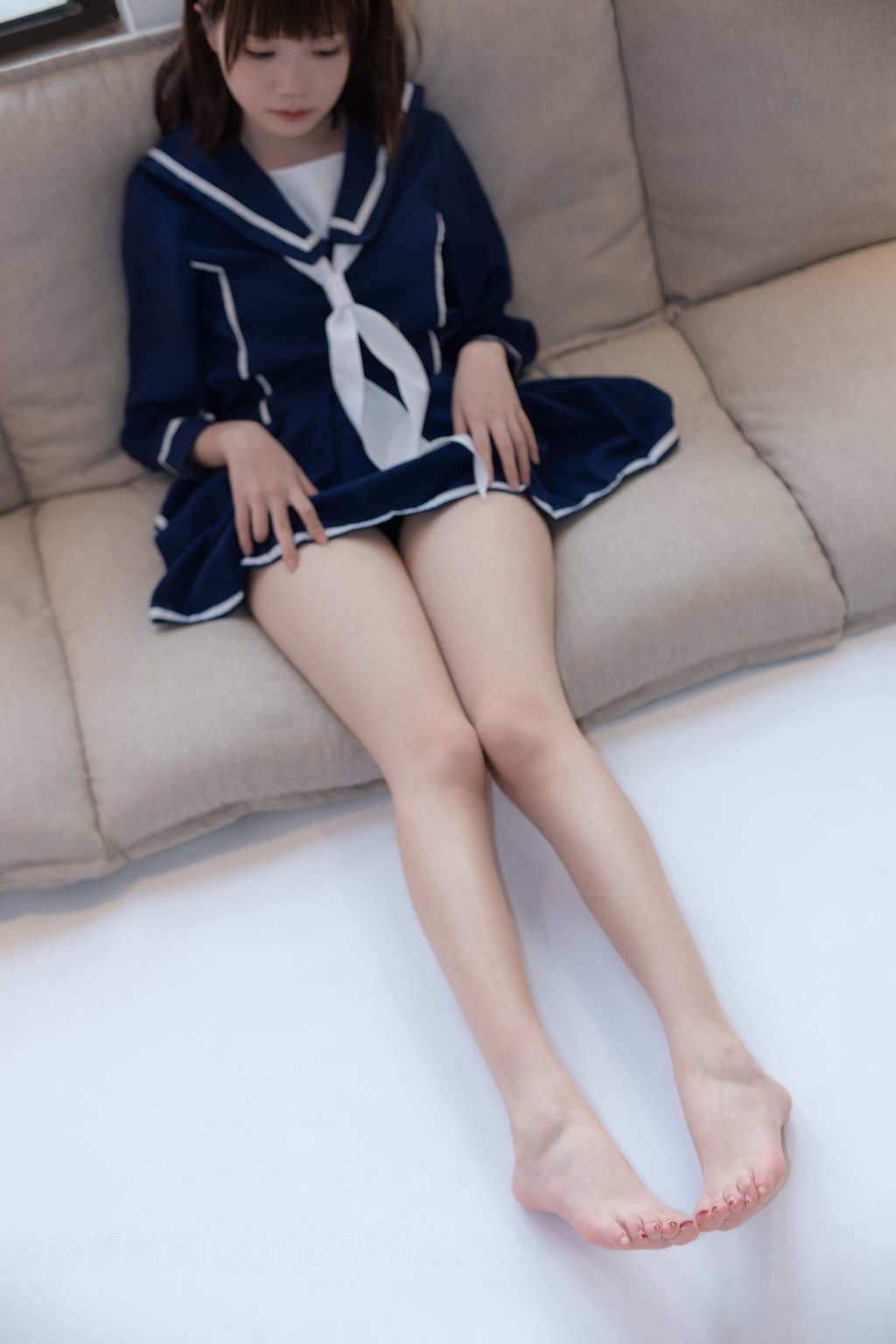 《천태 블랙 실크 세일러복》 [센로 재단] X-043 사진집[110P