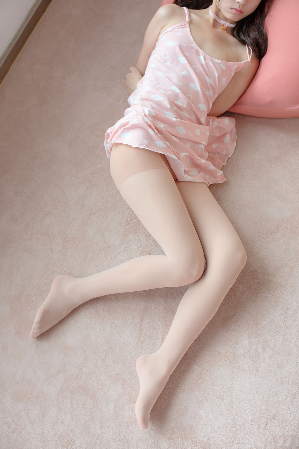 《ピンク小可愛の肉絲》 [シンラ財団] X-039 写真集[71P