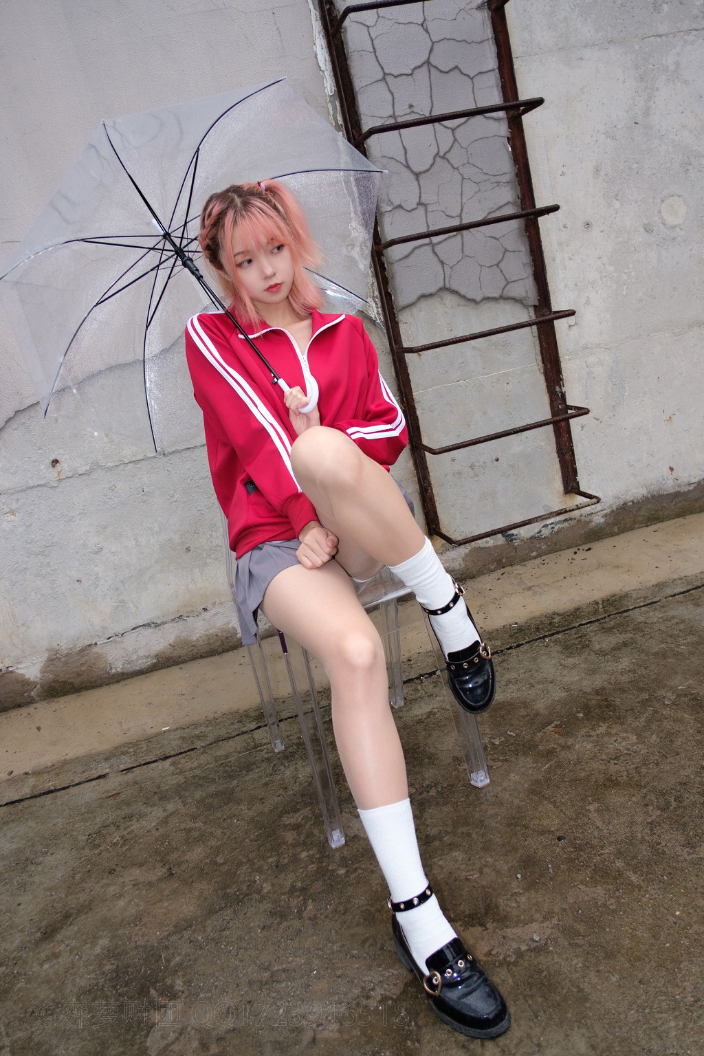 Red-Clothed Girl Playing with Stockings in the Bathtub [Sen Luo Consortium] X-044 Photo Book [88 Pages