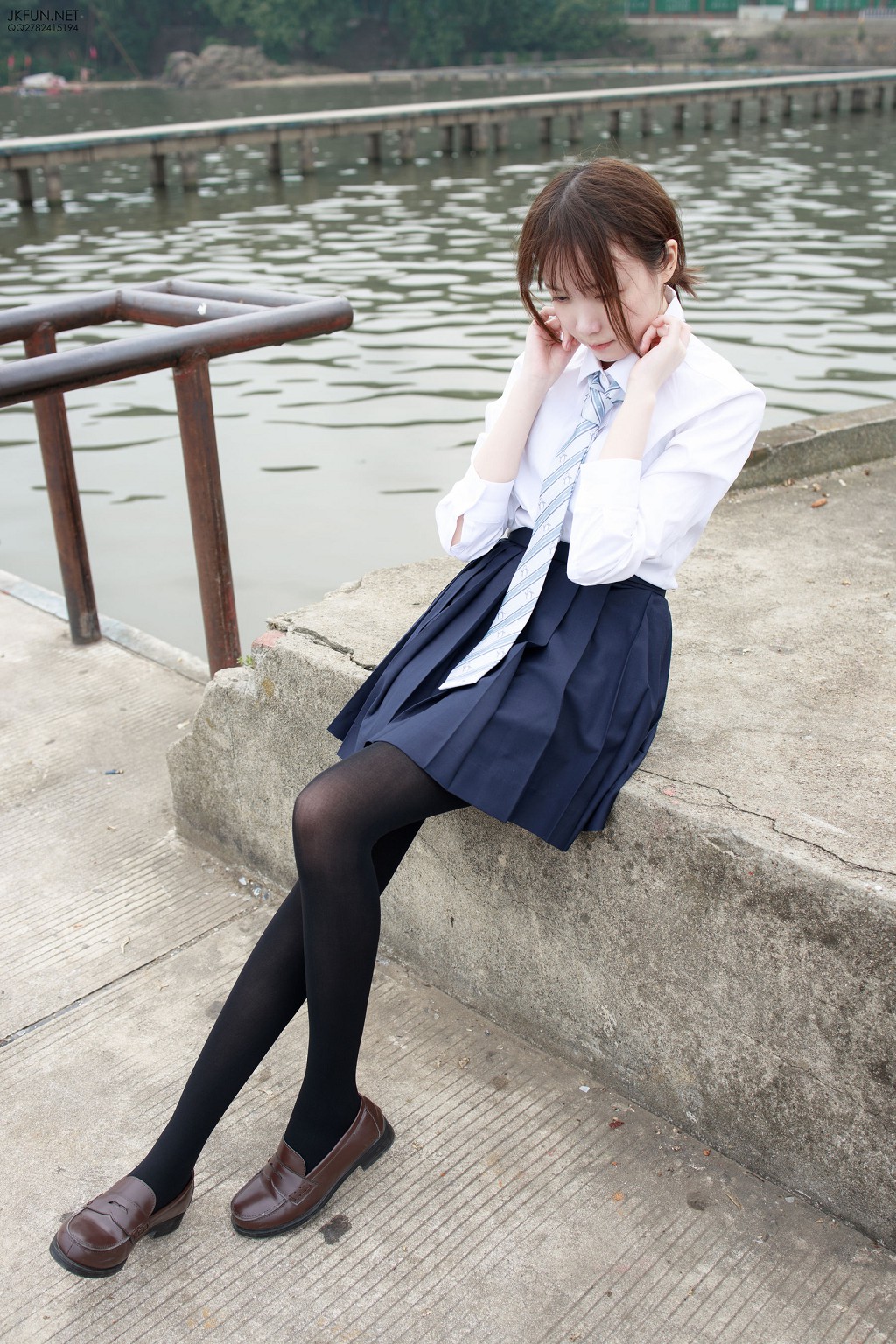 Aika《日系黑絲》 [森蘿財團] JKFUN-006 寫真集[140P]