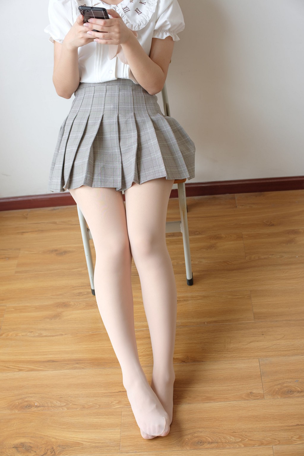 《Tất Cotton Dày Màu Trắng》 [Sen Lô Tập đoàn] X-033 Sổ ảnh [102 trang