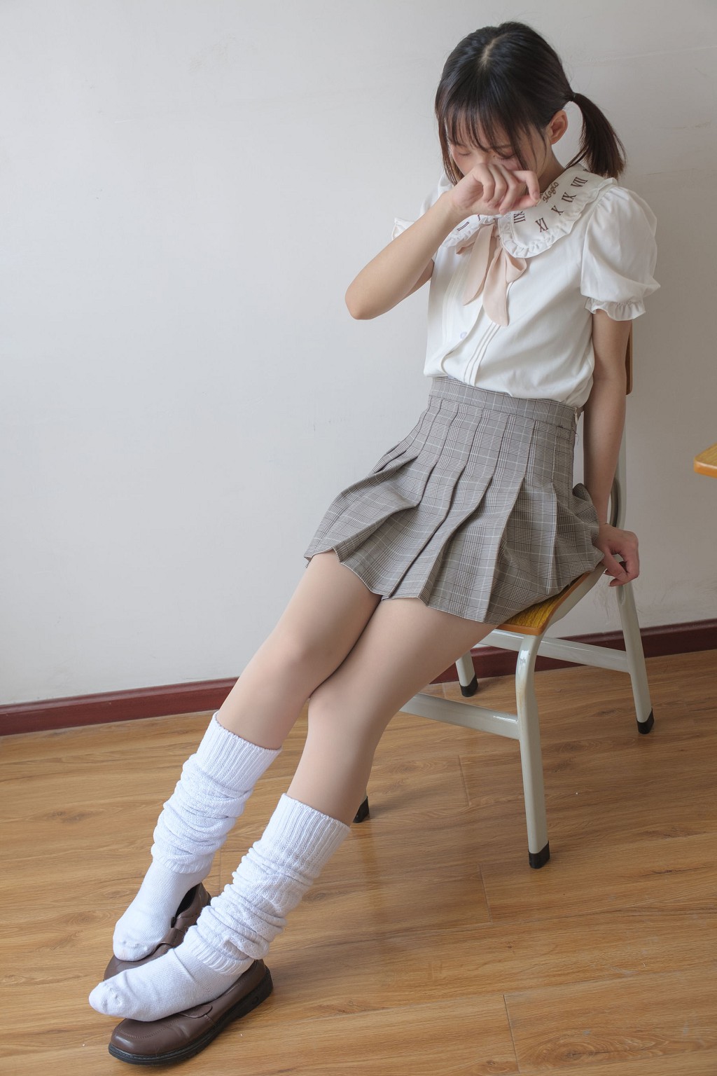 Senluo X-033 Nude Stockings and White Socks Set 102P