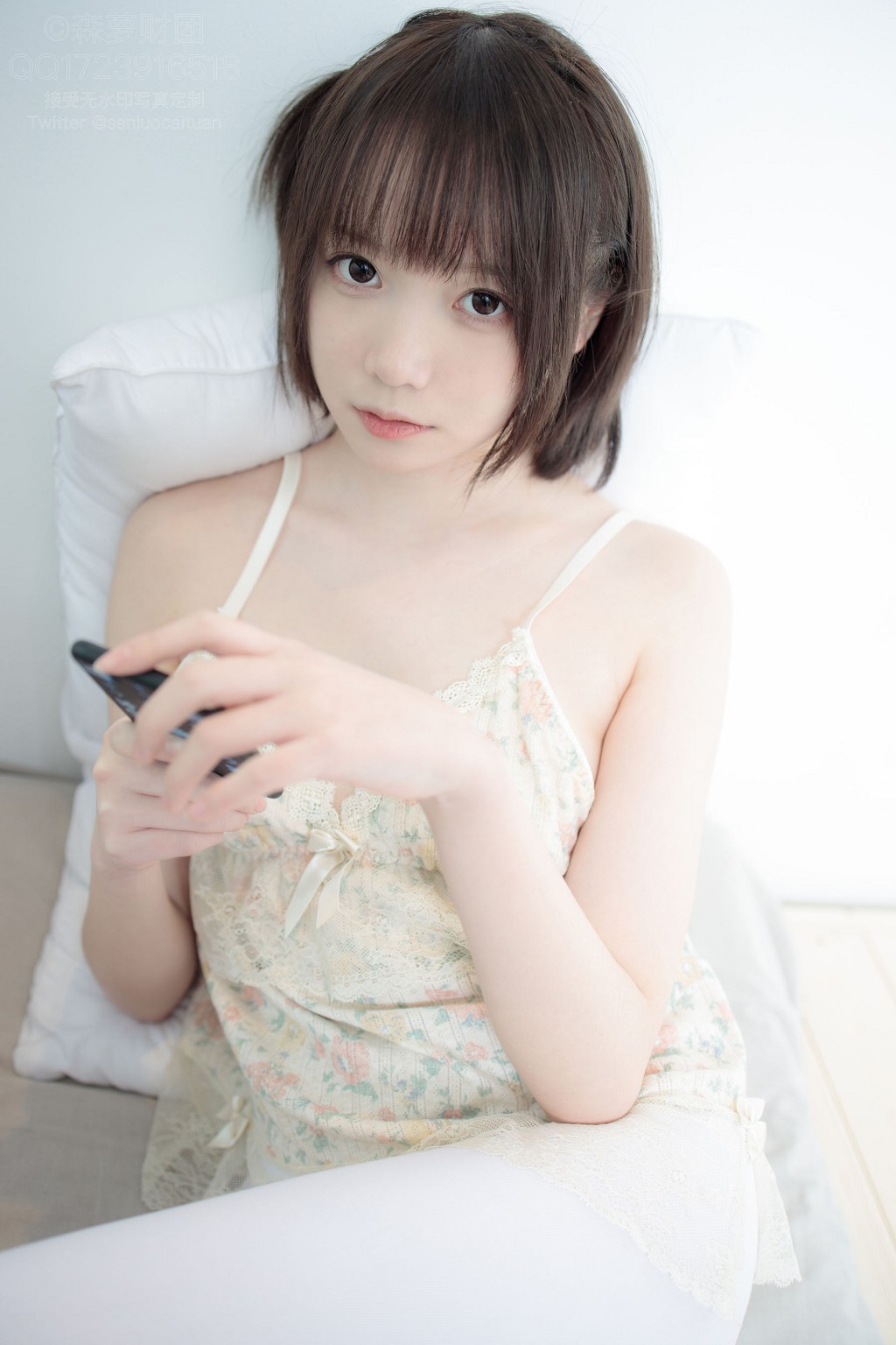 가터벨트 미니스커트 50D 화이트 스타킹 [센루오 재단] [X-057] 사진집[83P