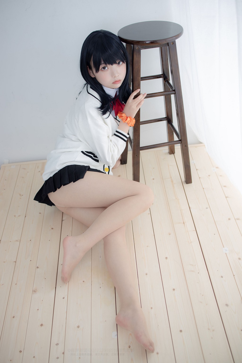 20Dナイロン短いコットンソックスで物を踏む [森羅財団] [X-055] 写真集[93P