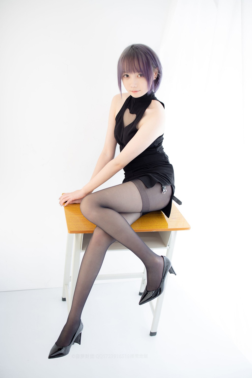 20D黒ストッキング踩物 [シンラ財団] [X-051] 写真集[111P