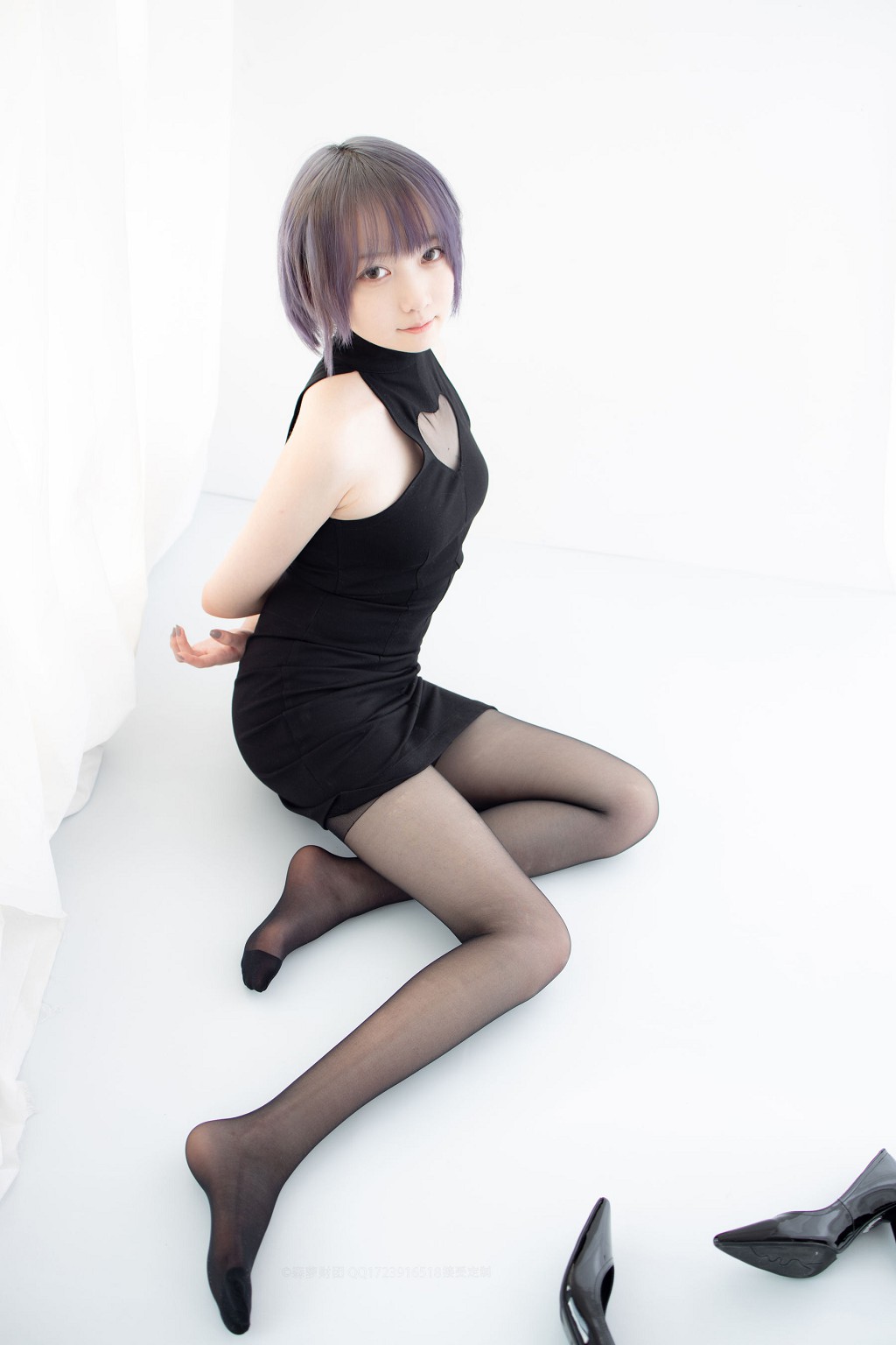 20D黑絲踩物 [森蘿財團] [X-051] 寫真集[111P