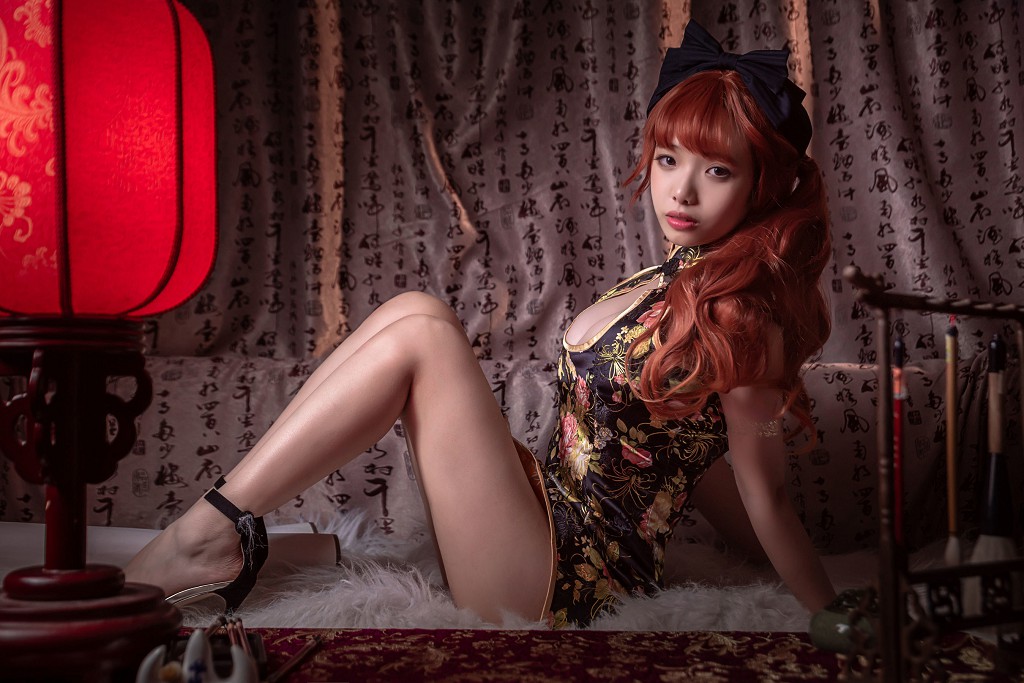 Wen Mei "Low-Cut Barefoot" [COSPLAY Benefits] Photobook [15P