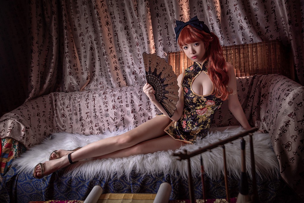 Wen Mei "Low-Cut Barefoot" [COSPLAY Benefits] Photobook [15P