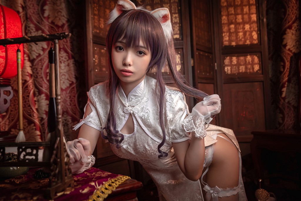 Wen Mei "Cheongsam White Silk Suspender Stockings" [COSPLAY Welfare] Photobook [15P
