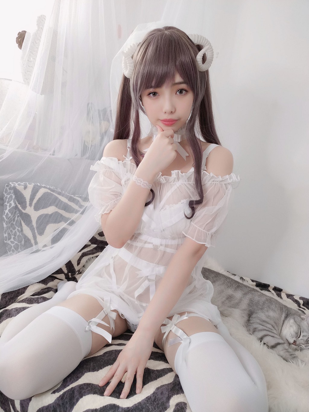 ウェンメイの不講道理 《白い小さな羊》 [COSPLAY福利] 写真集[42P
