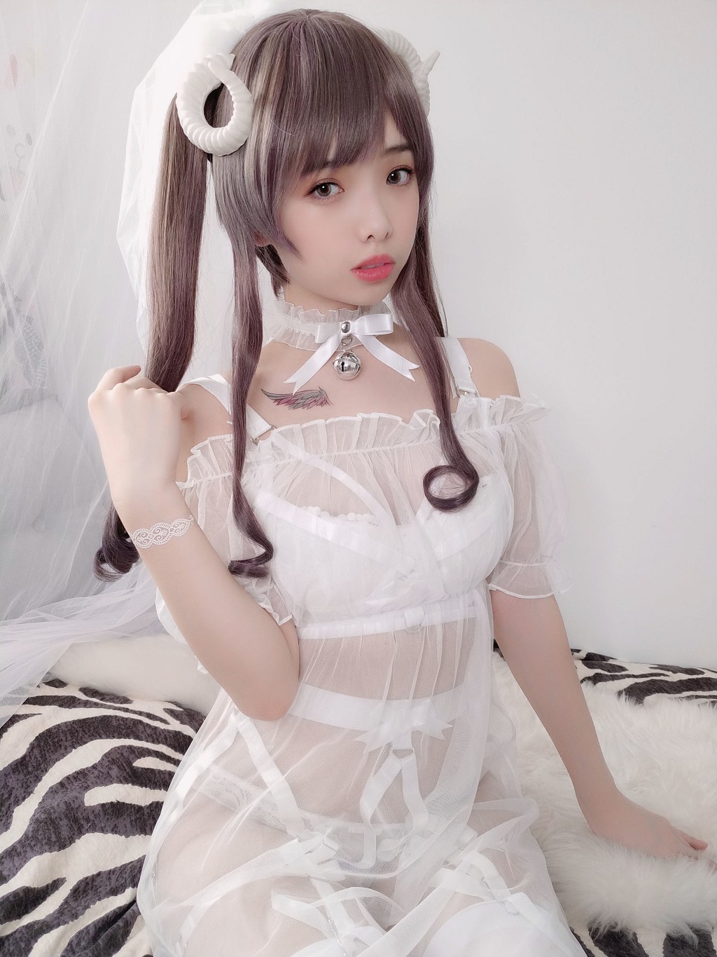 ウェンメイの不講道理 《白い小さな羊》 [COSPLAY福利] 写真集[42P