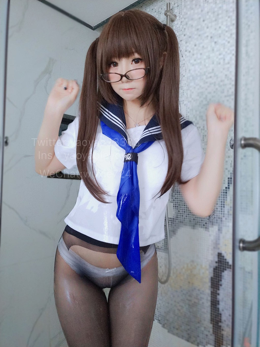 ヤオヤオレヨヨ《ブルーJK》 [コスプレ特典] 写真集[37P