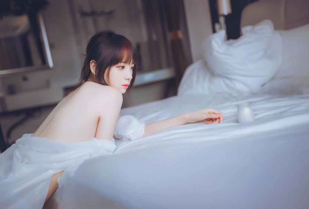 瘋貓ss《睡衣與浴室的水手服》 [蘿莉COS] 寫真集[45P
