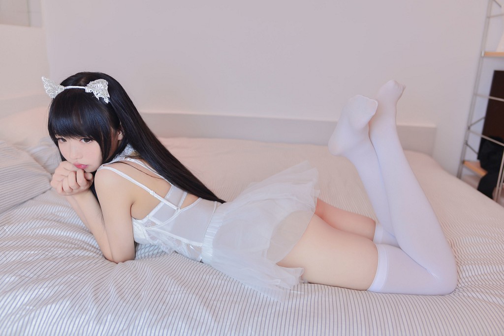Tuyết Kỳ SAMA 《Cô Gái Hệ Mèo Trắng》 [Welfare COSPLAY] Tập ảnh [31P