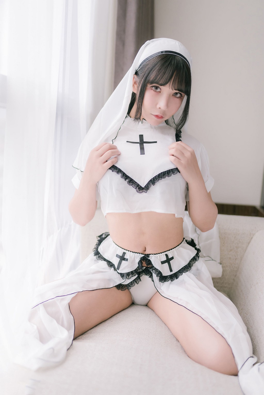 COSER đưa đi Mo Zi aa: Nữ Tu Trắng [Cô gái COSPLAY] Tập ảnh [42P