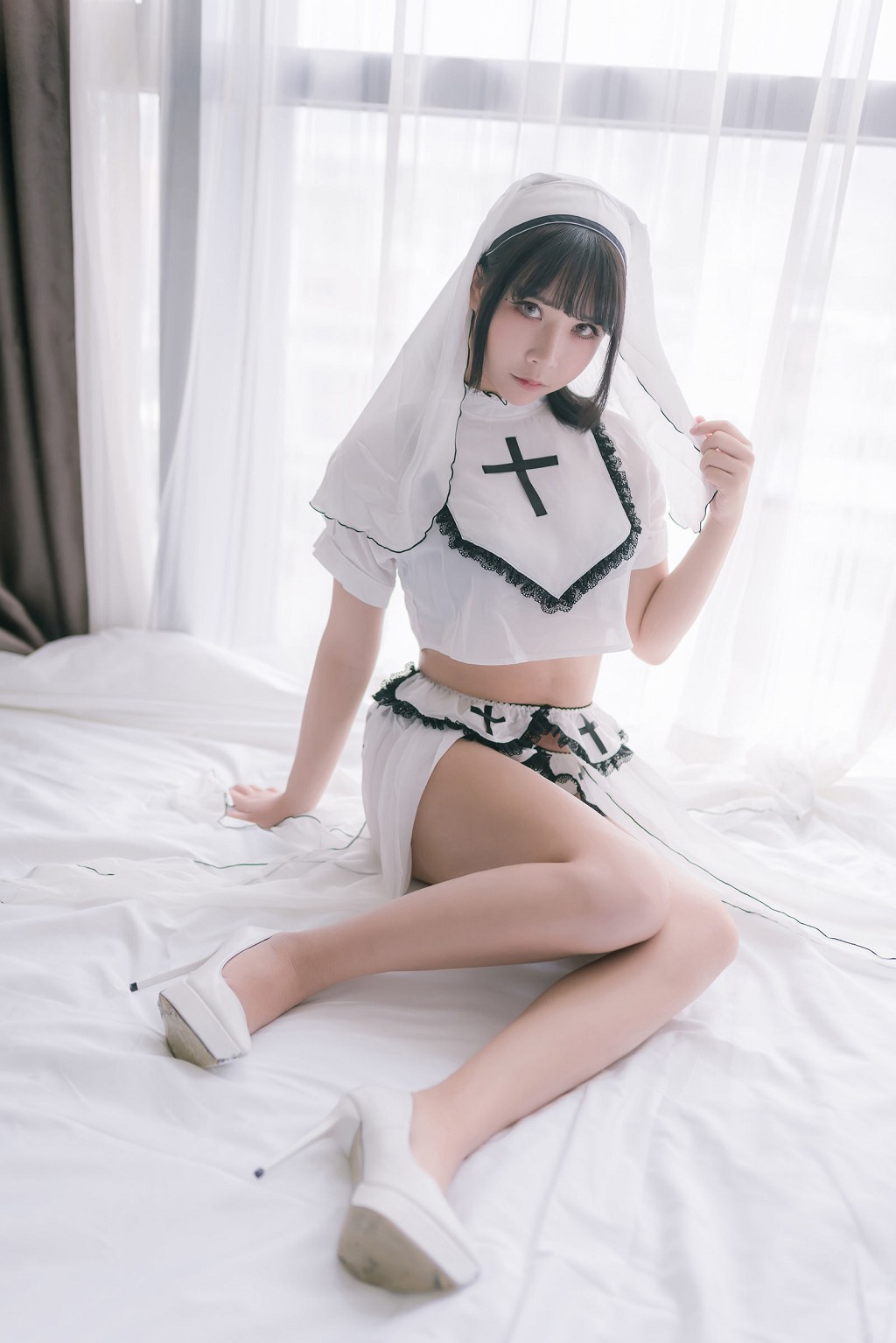 COSER抱走莫子aa《純白修女》 [COSPLAY美女] 寫真集[42P