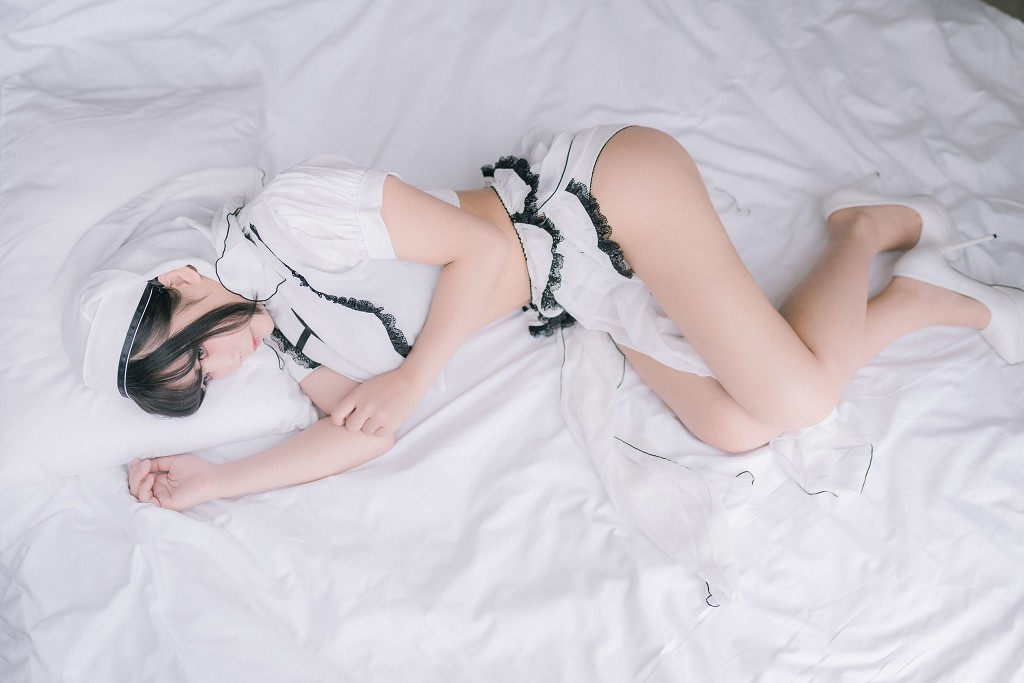 COSER đưa đi Mo Zi aa: Nữ Tu Trắng [Cô gái COSPLAY] Tập ảnh [42P
