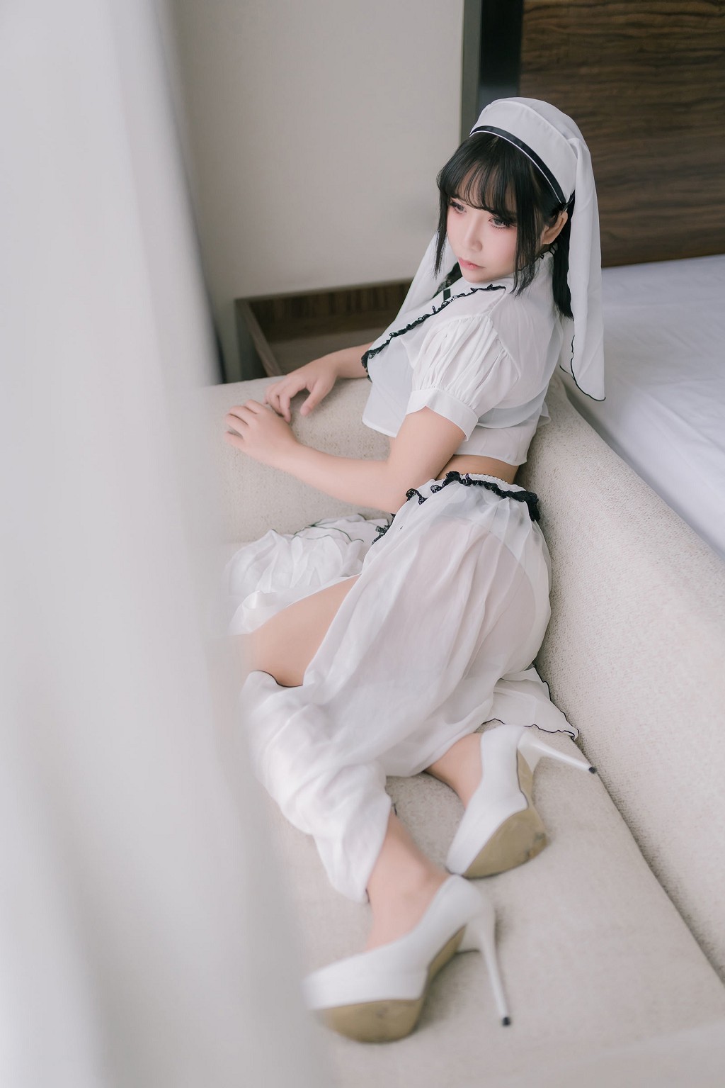 COSER đưa đi Mo Zi aa: Nữ Tu Trắng [Cô gái COSPLAY] Tập ảnh [42P