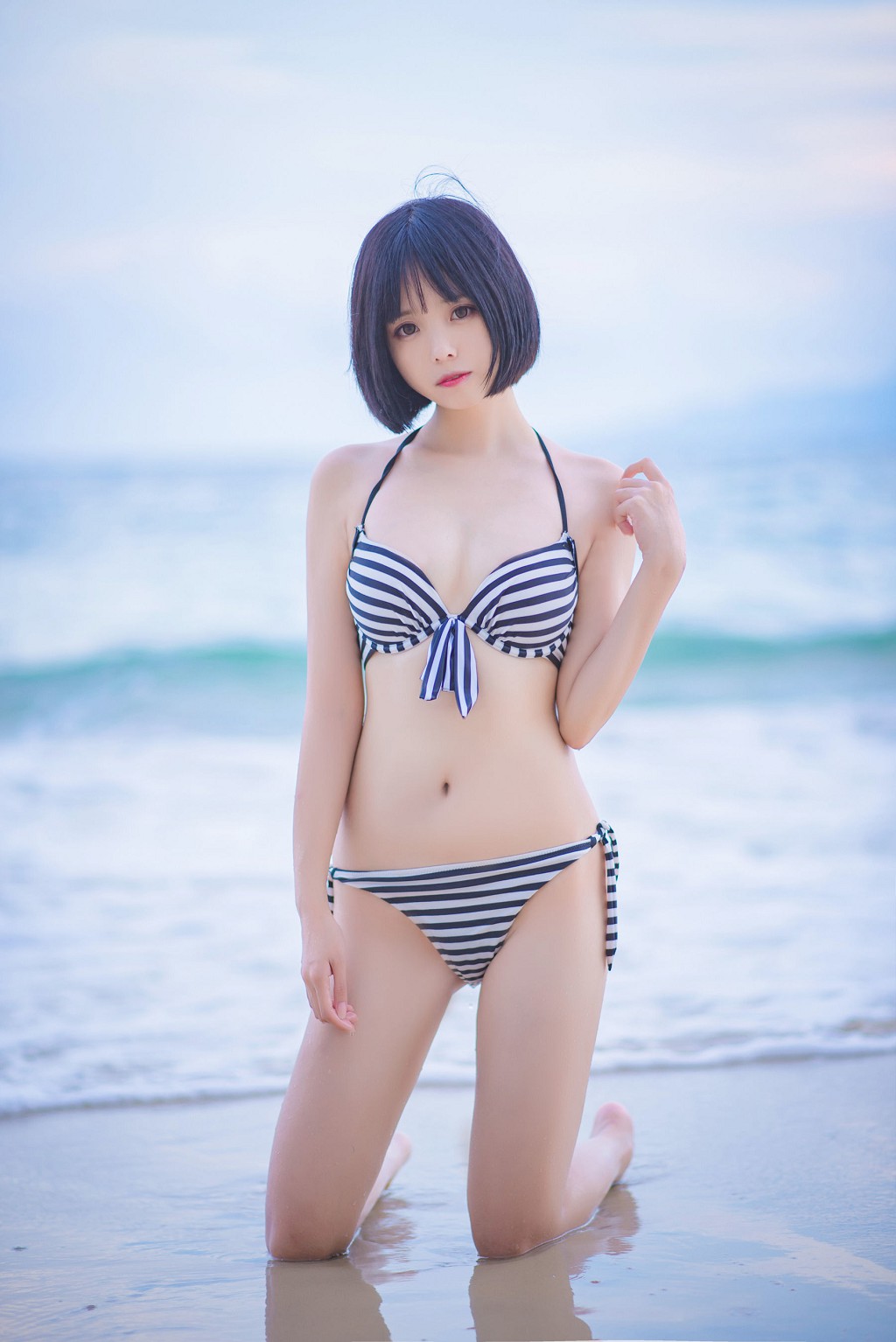 Platinum Saki: Swimsuit [Sexy COSPLAY Benefits] Photo Book [27 Pages