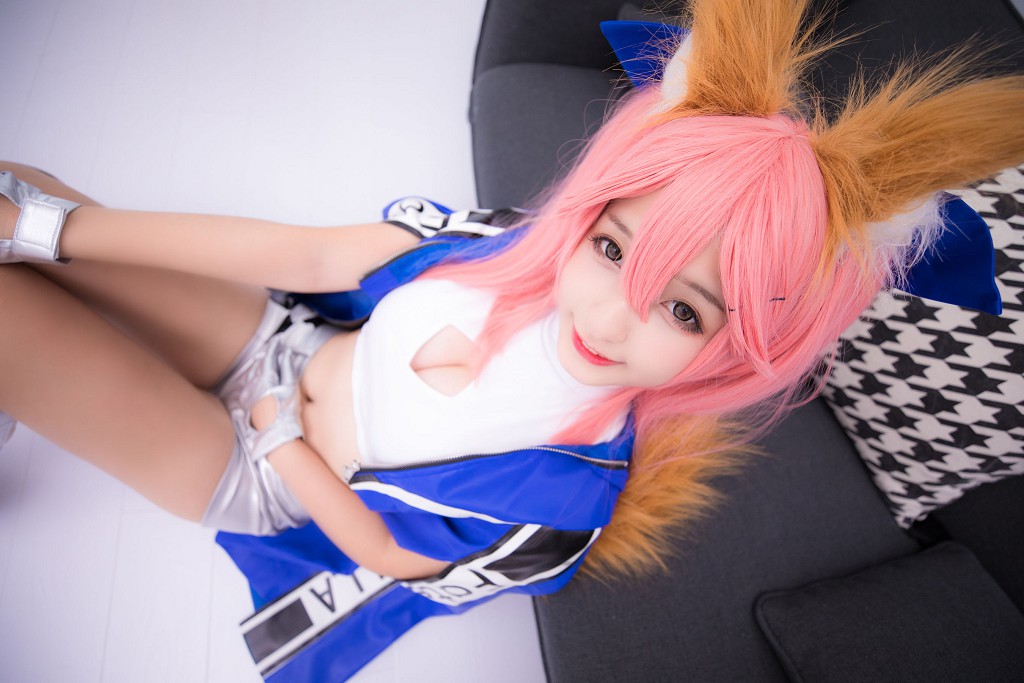 神楽坂真冬《目標はあなた、エンジン全開！！》 [ロリータコスプレ] 写真集[150P
