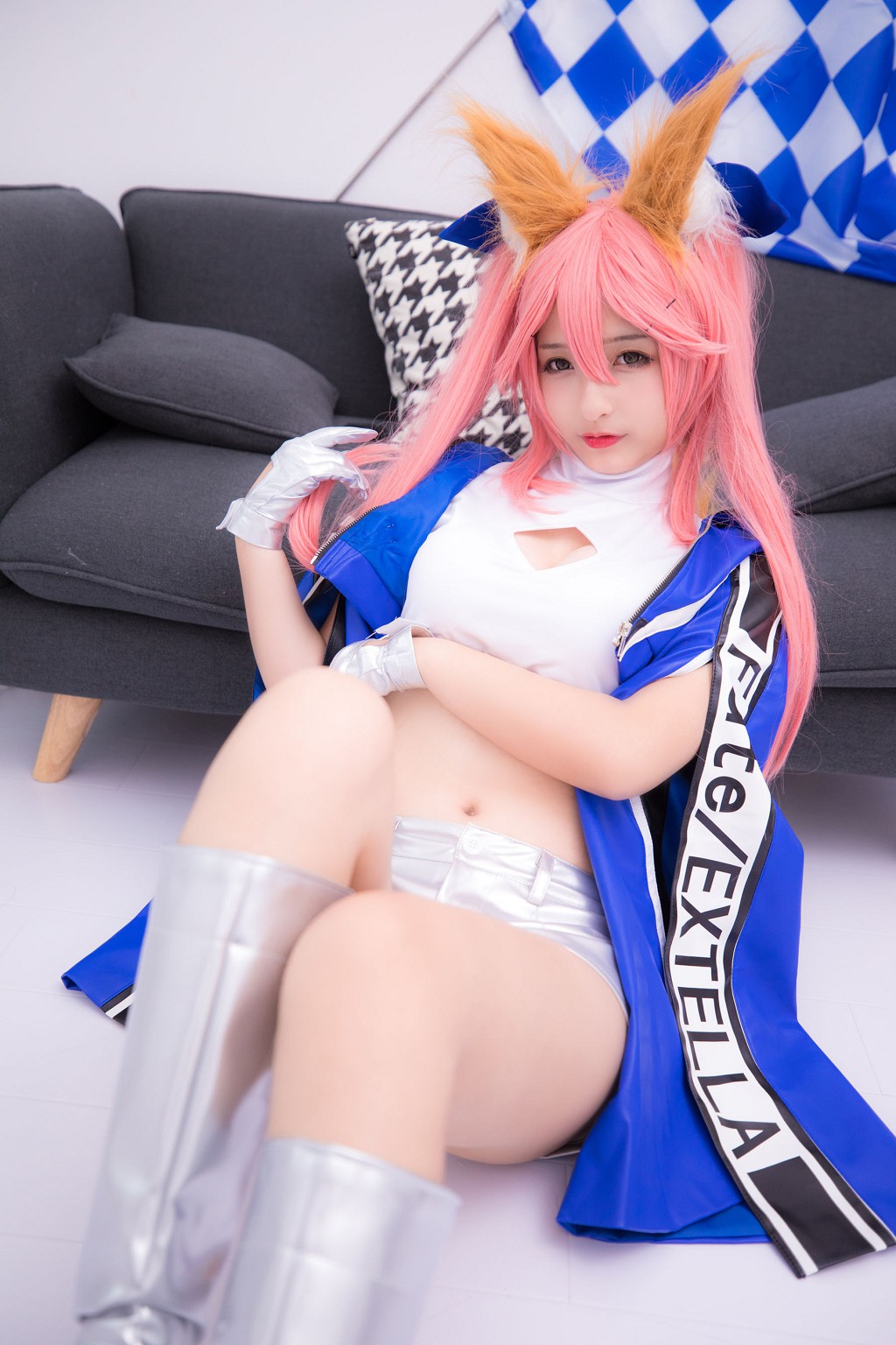 神楽坂真冬《目標はあなた、エンジン全開！！》 [ロリータコスプレ] 写真集[150P