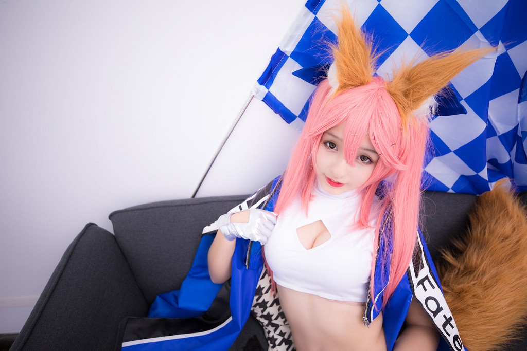 神楽坂真冬《目標はあなた、エンジン全開！！》 [ロリータコスプレ] 写真集[150P