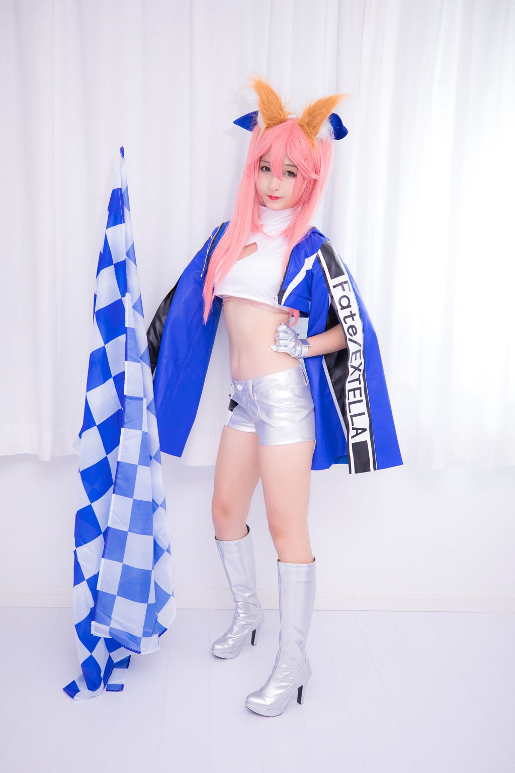 神楽坂真冬《目標はあなた、エンジン全開！！》 [ロリータコスプレ] 写真集[150P