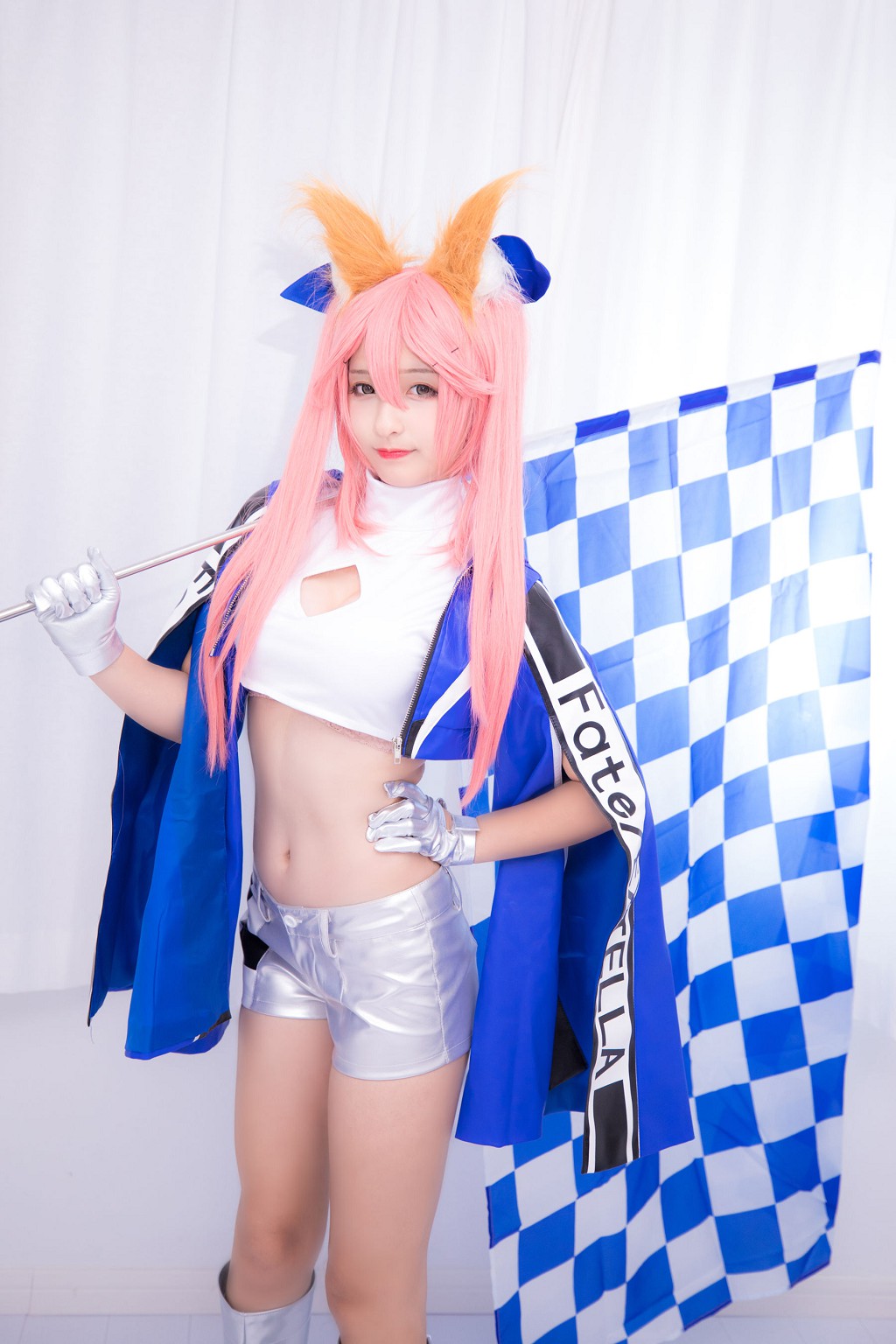 神楽坂真冬《目標はあなた、エンジン全開！！》 [ロリータコスプレ] 写真集[150P