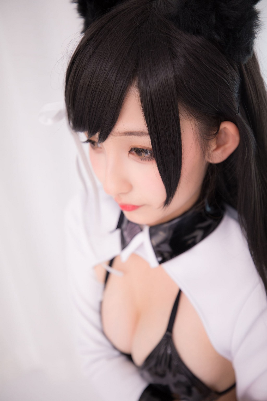 神楽坂真冬《アタゴ-ラテックス VER (ラテックスソックス)》 [ファンサービスCOSPLAY] 写真集[150P