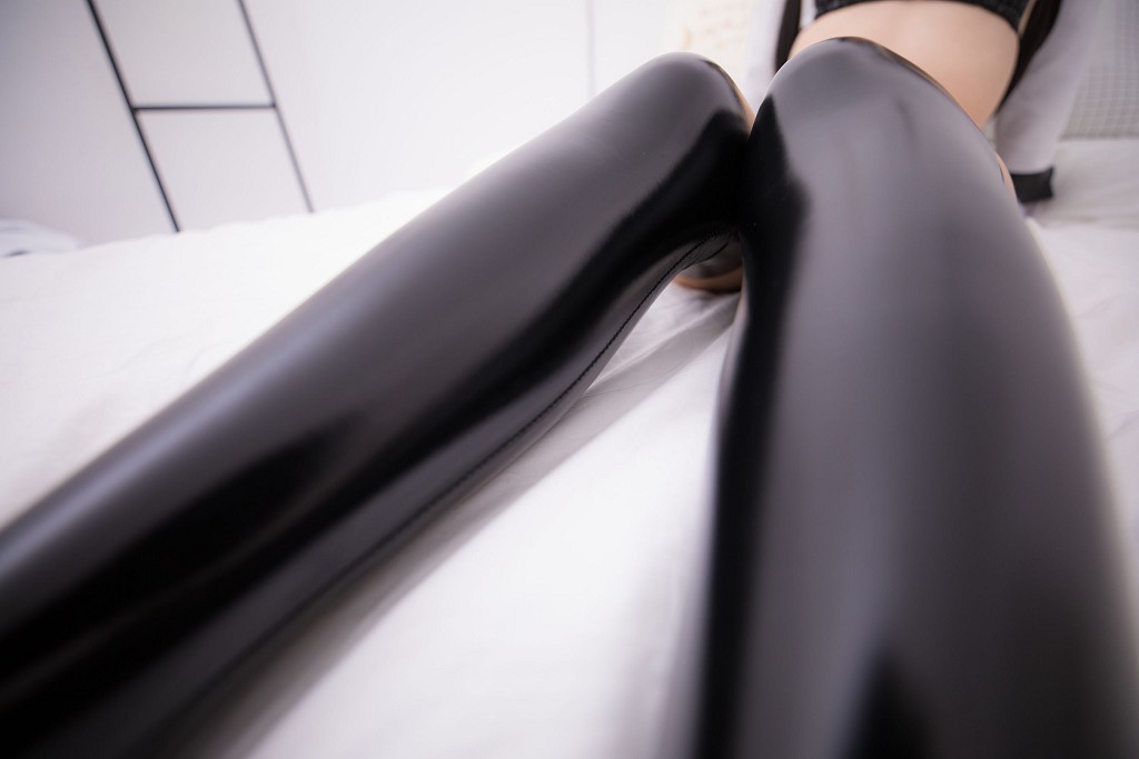 Kagurazaka Mafuyu 《ATAGO-LATEX VER (Rubber Socks)》 [Fan Service COSPLAY] Photo Book [150P