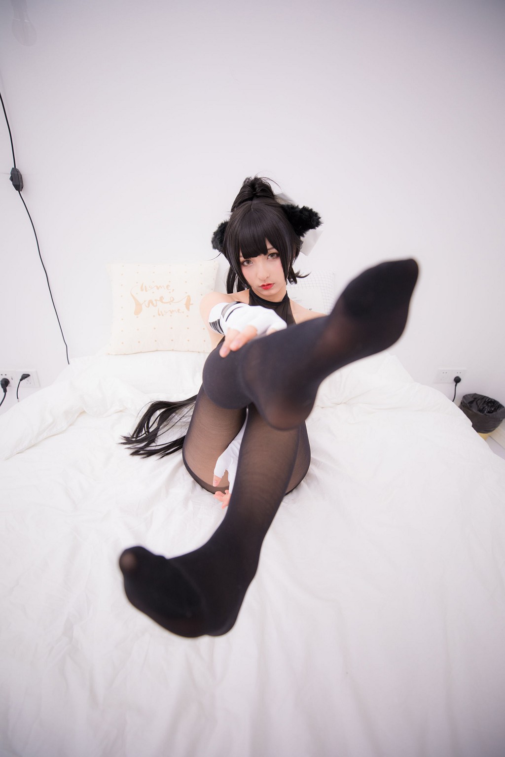 Kagurazaka Mafuyu 'Takao-Tights Ver (Black Silk)' [Cosplay Beauty] Photo Book [150P
