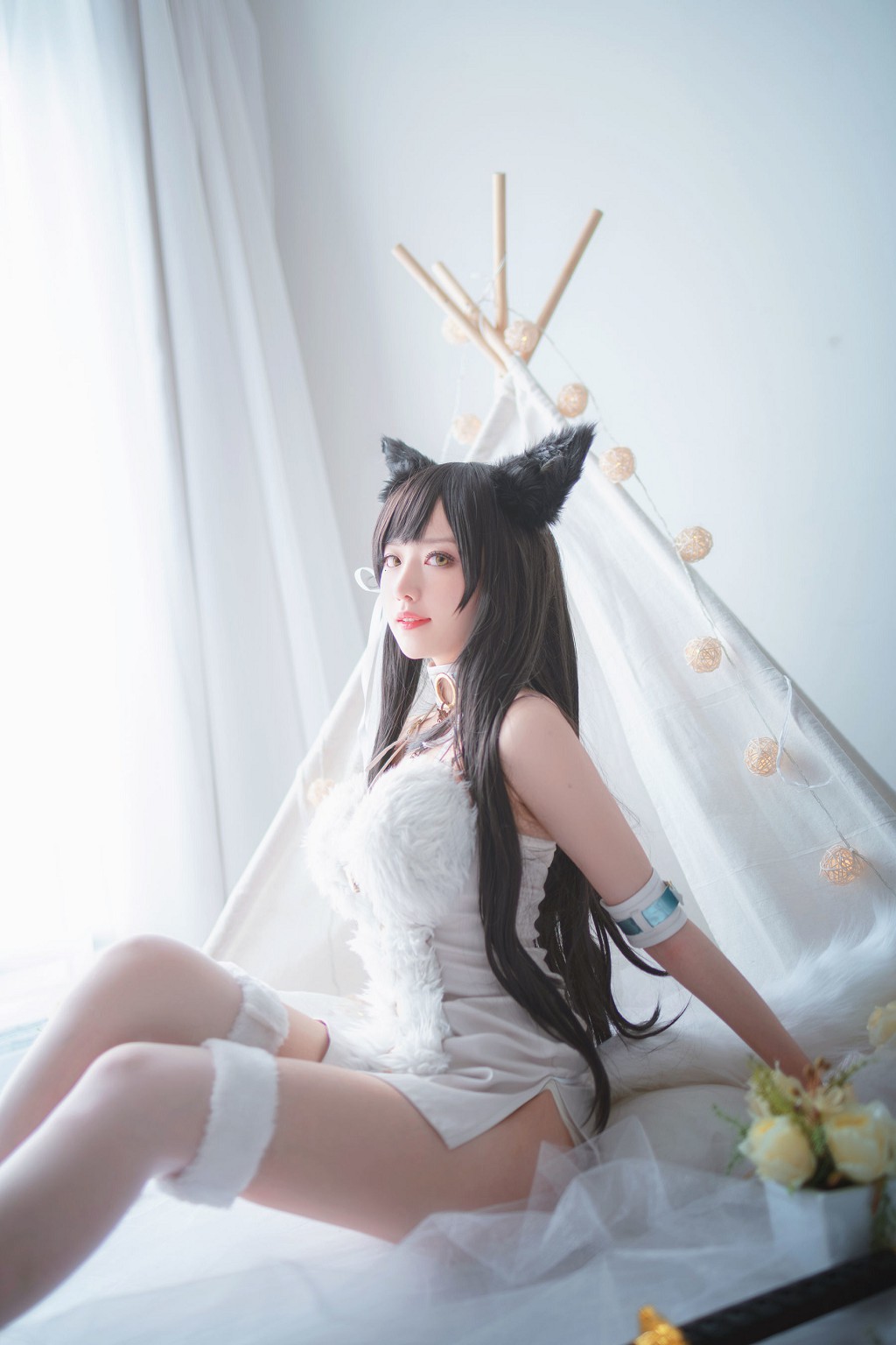 COSER Xiaolulu Shika "Aitang Doujin Welfare" [Cosplay Welfare] Photo Book [28P