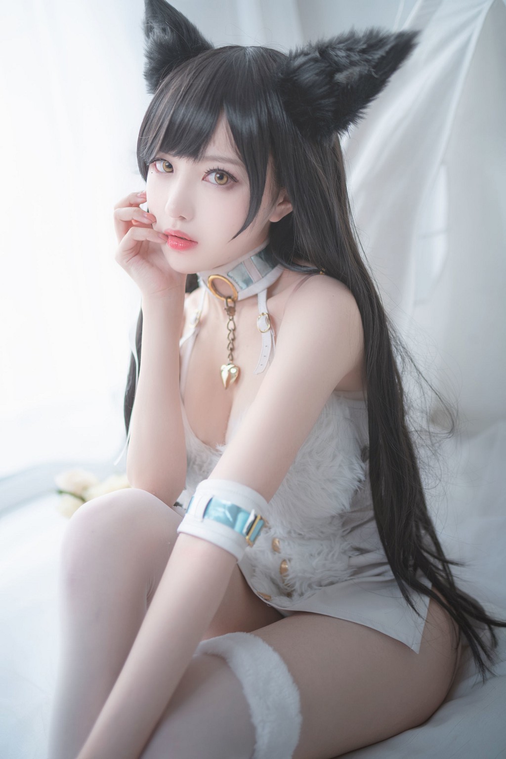 COSER Xiaolulu Shika "Aitang Doujin Welfare" [Cosplay Welfare] Photo Book [28P