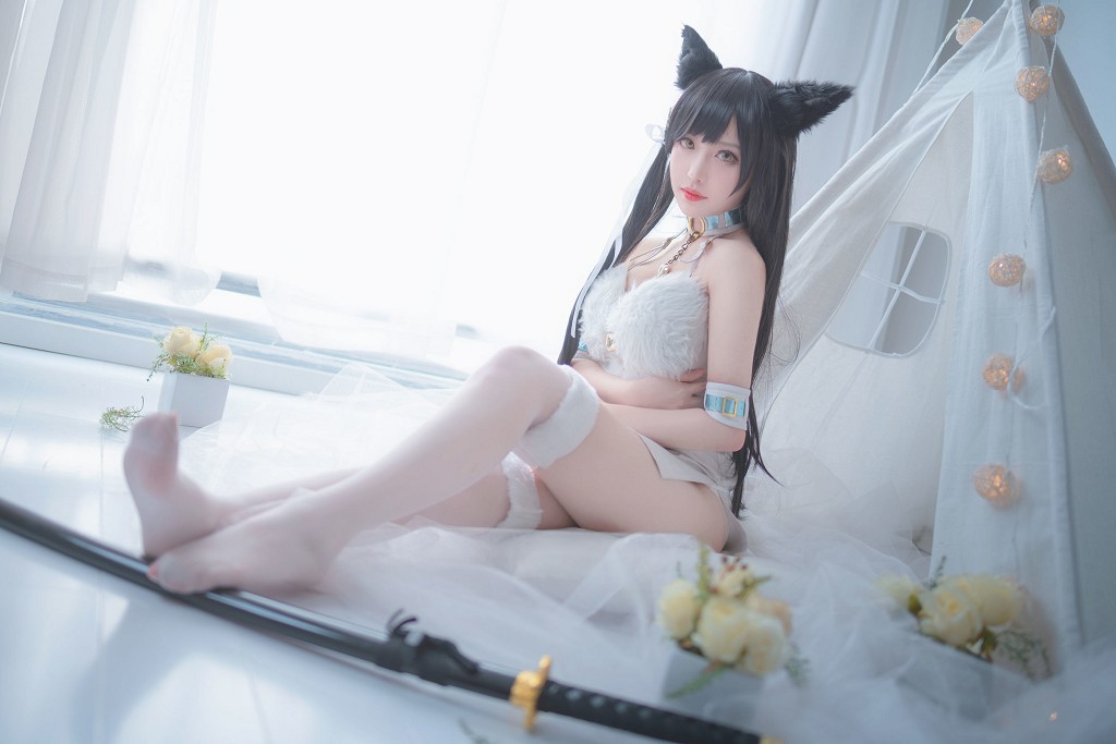COSER Xiaolulu Shika "Aitang Doujin Welfare" [Cosplay Welfare] Photo Book [28P
