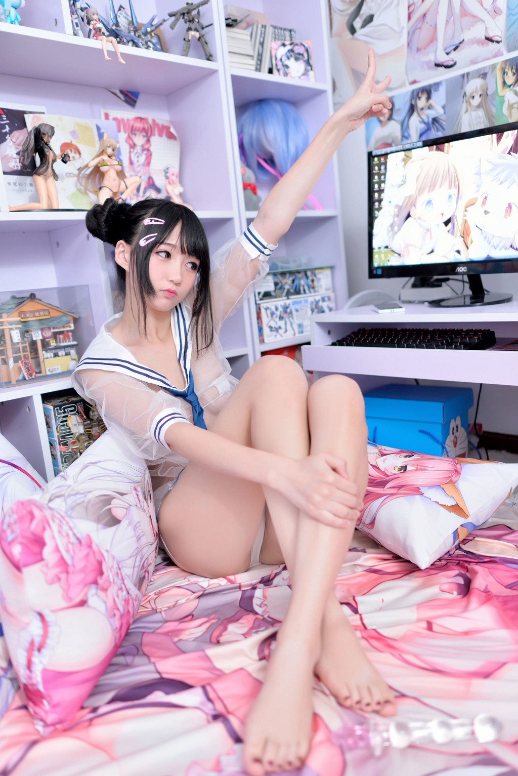 Nagesa Monster Girl: See-Through Sailor Uniform + Thong [COSPLAY Welfare] Photo Book [35P