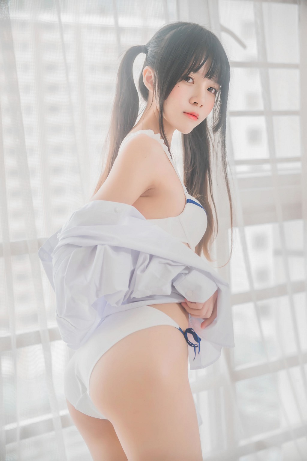 Sakurato Meow "White Shirt Twin Tails" [ belle ta Cosplay] Photo Book [47P