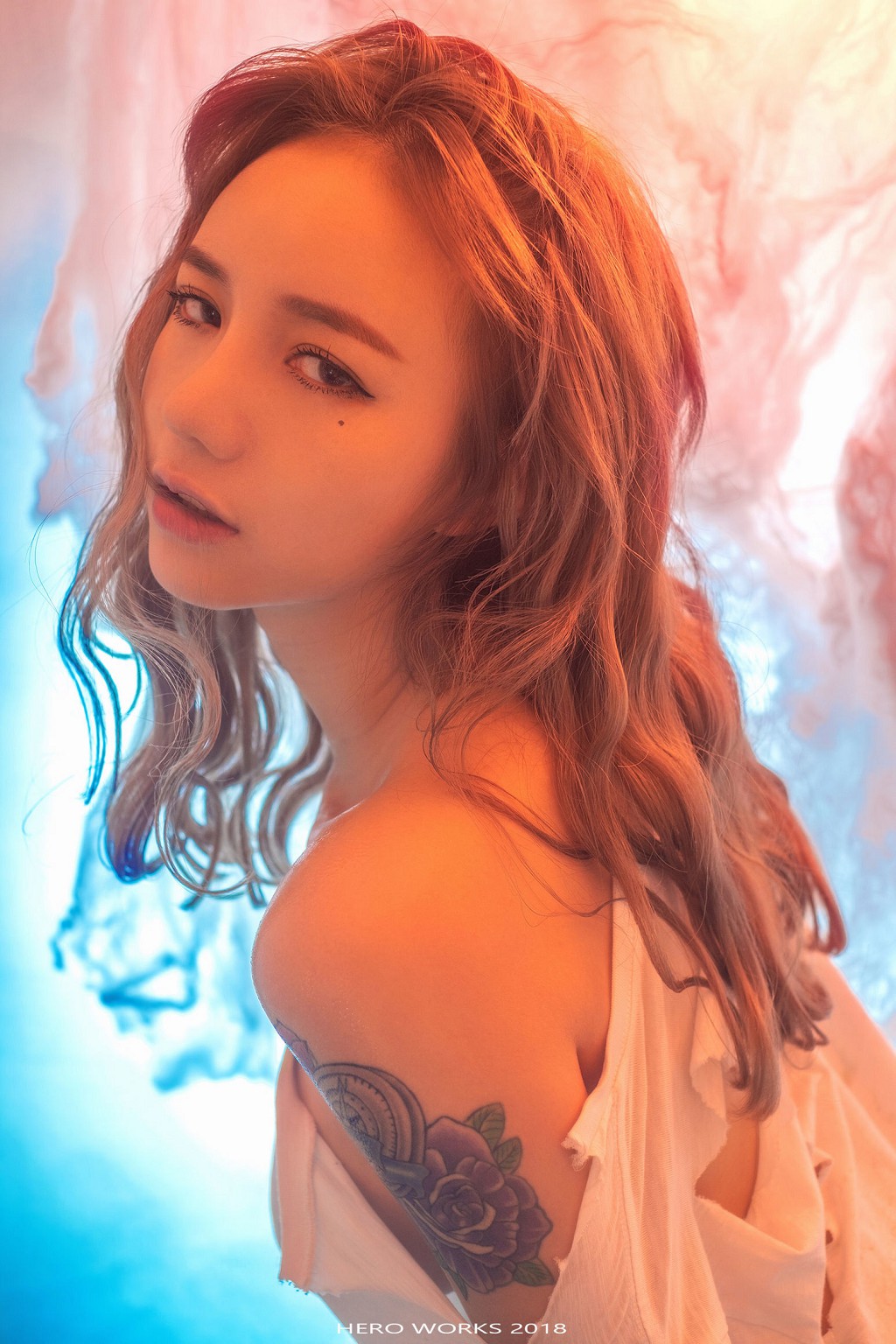 ロリータ大哥『黒色豪放私房』 [コスプレ美女] 写真集[33P