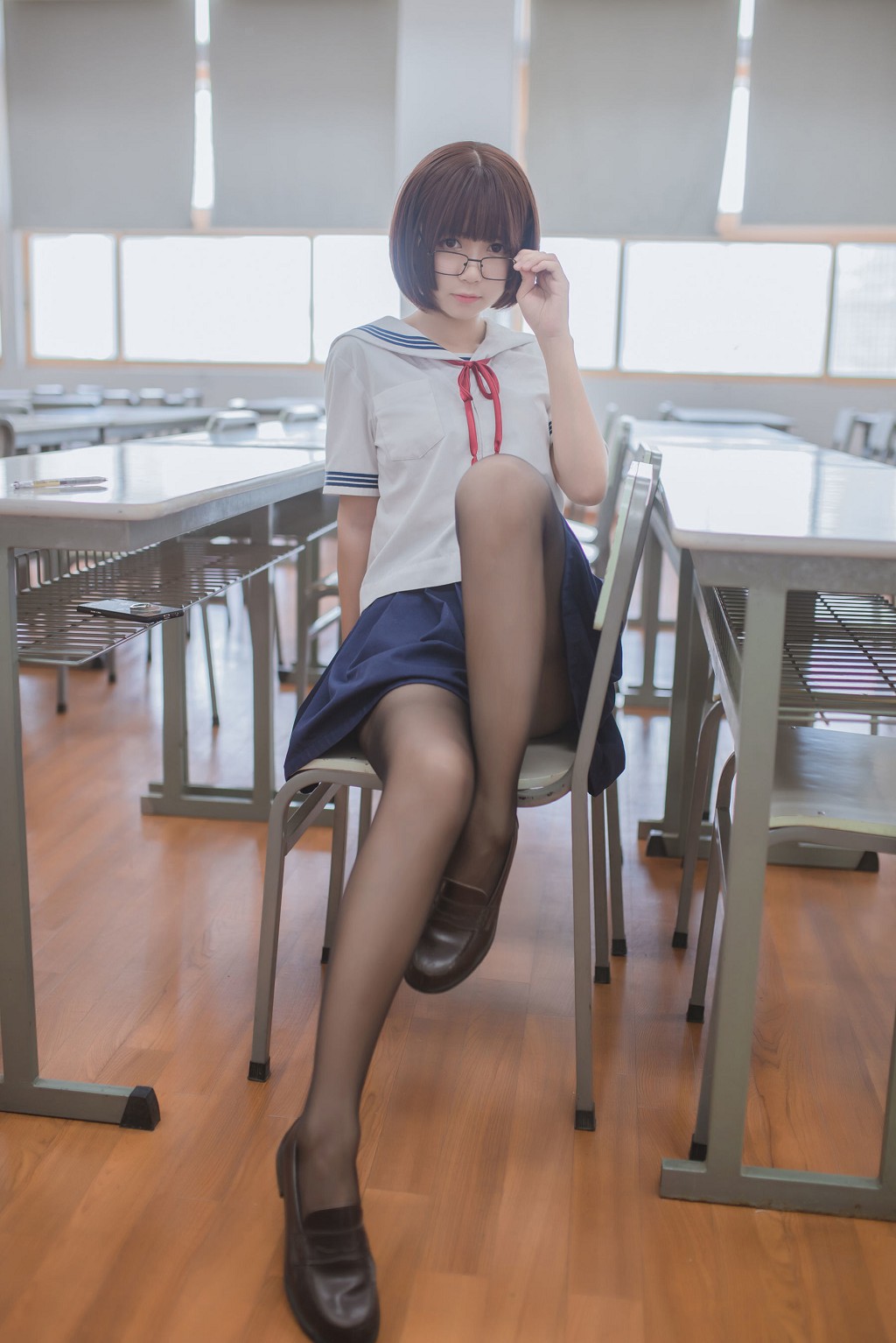 Bạch Kim Saki 《Đầu Nấm Vớ Đen JK》 [Cosplay Phúc Lợi] Tập Ảnh [26P