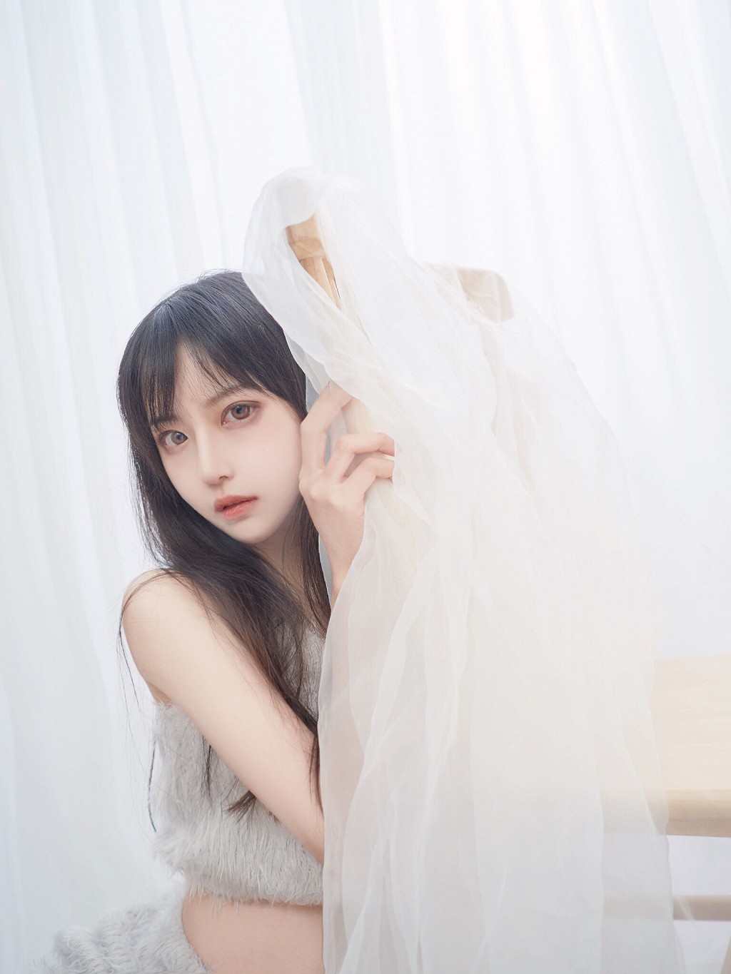 COSER Xiao Lu Lu Shika "Long-haired Girl" [Cosplay Welfare] Photo Book [41P