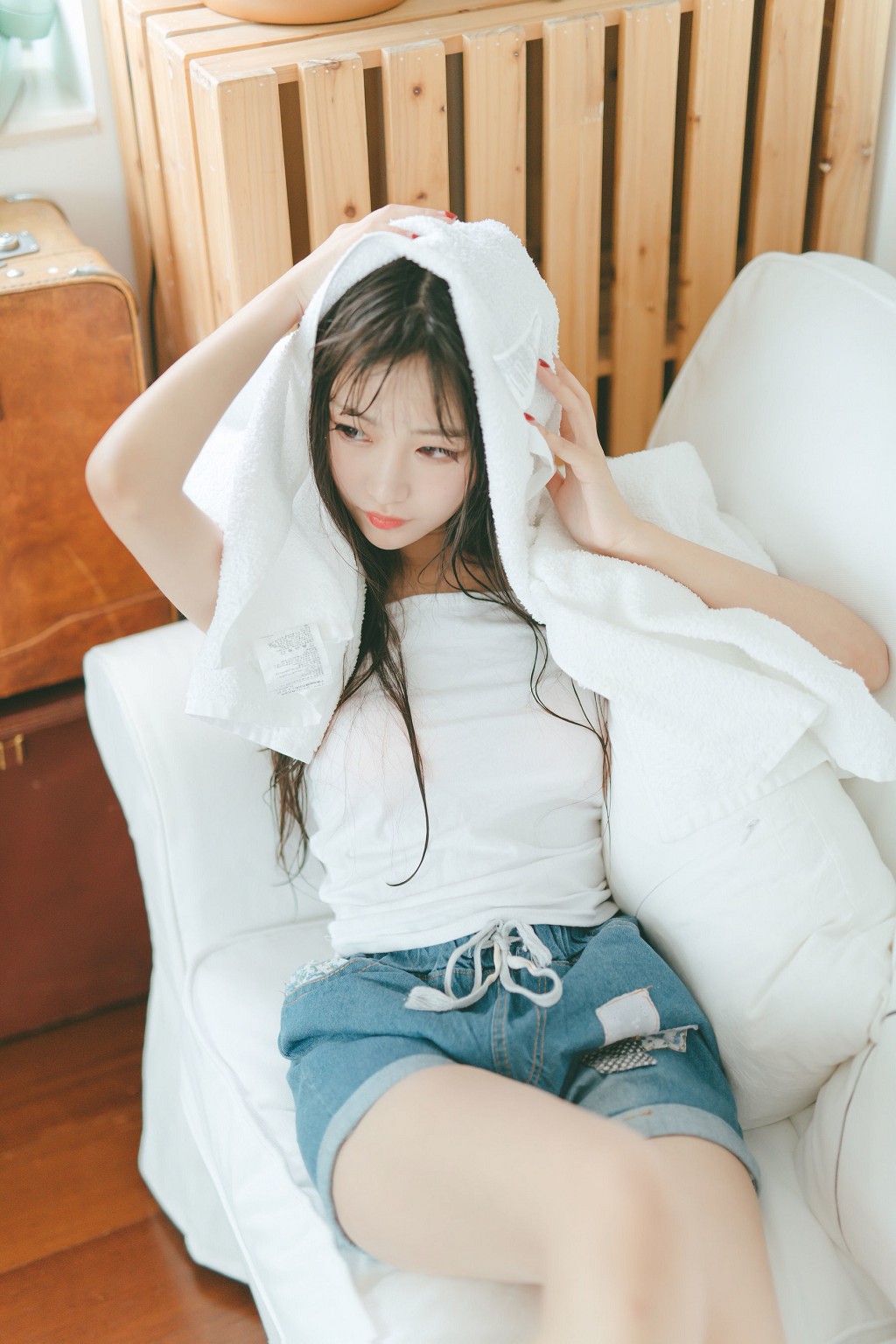 COSER Xiao Lu Lu Shika "Long-haired Girl" [Cosplay Welfare] Photo Book [41P