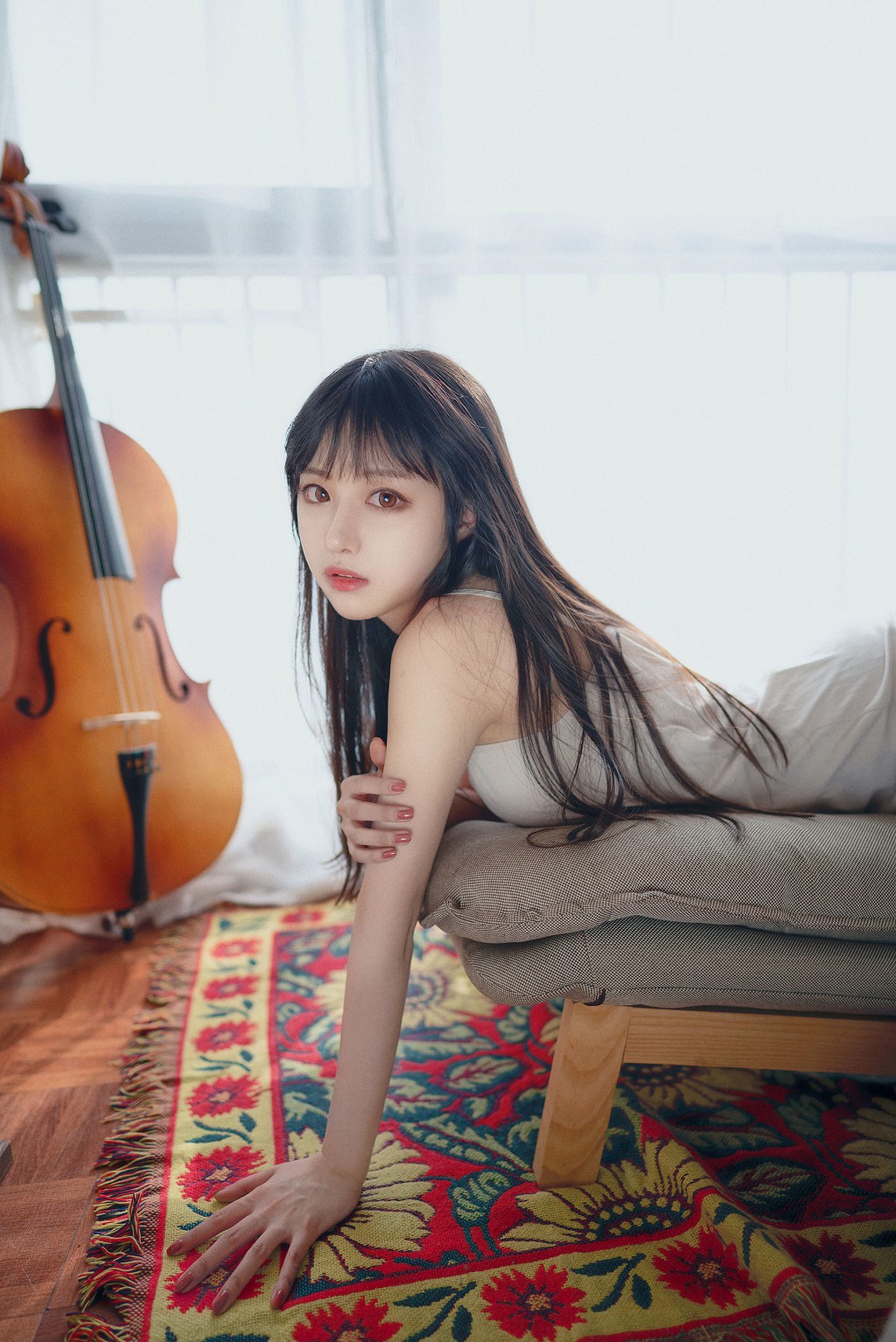 COSER Xiao Lu Lu Shika "Long-haired Girl" [Cosplay Welfare] Photo Book [41P
