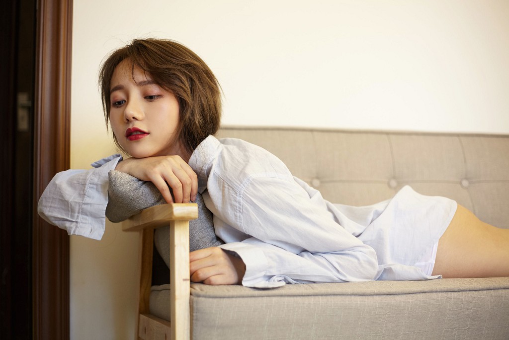 Coser  belle ta Big Brother 'Maid, Gray Shirt, Nurse' [Cosplay Beauty] Photobook [40P