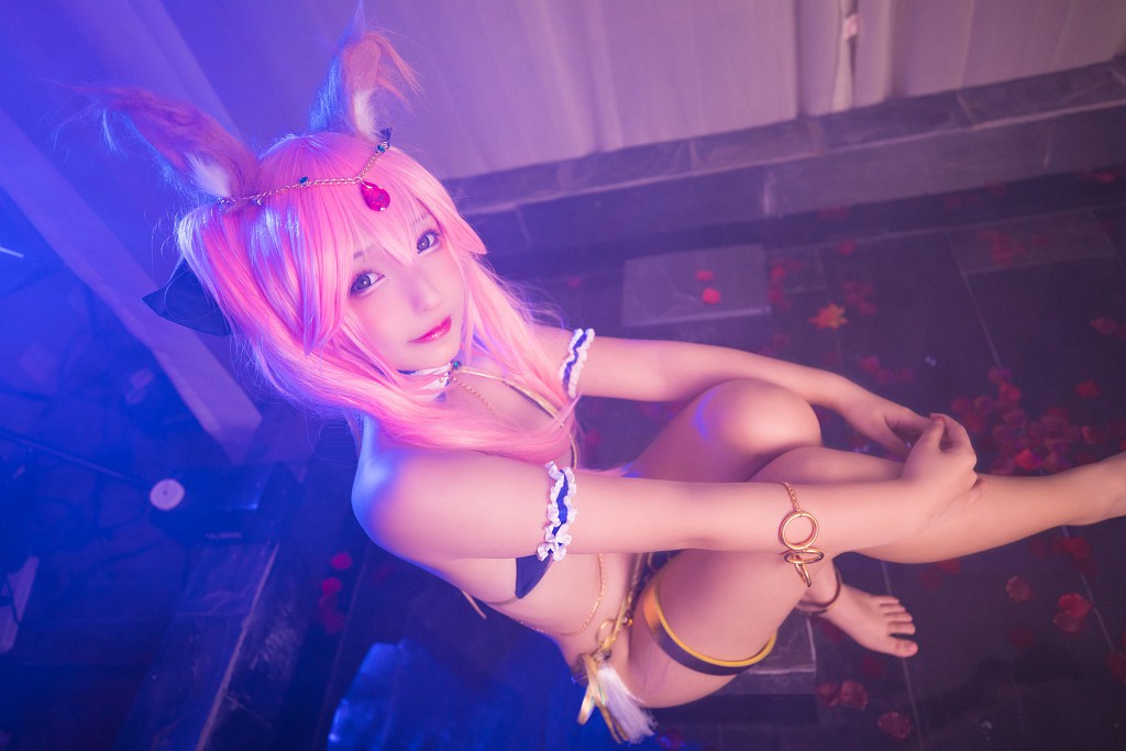 COSER Kagurazaka Mafuyu "Tamamo-no-Mae Dancing Girl Mysterious Love" [Welfare Cosplay] Photo Book [150 Pages