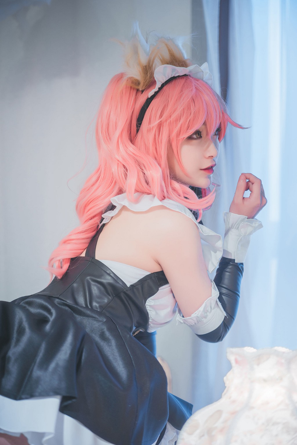 COSER Guichu Yao "Yu Zao Qian Nu Pu" [Cosplay Welfare] Photo Book [29P
