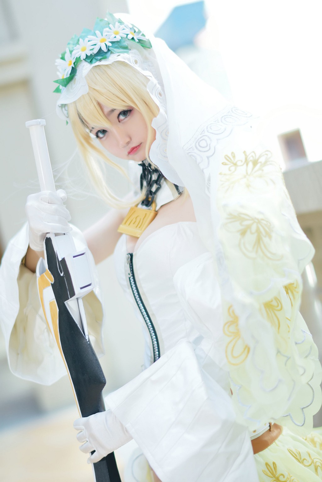 Nagesa Monster Girl: White-Clad Knight [Cosplay Beauty] Photobook [45P