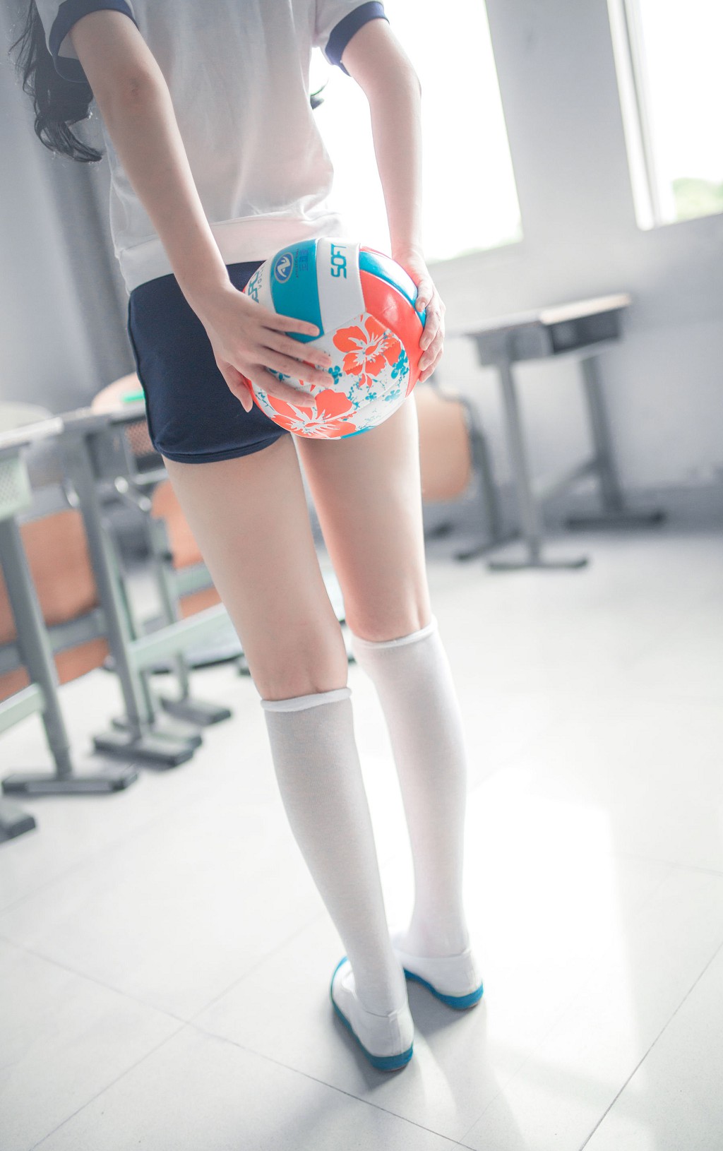 疯猫ss《体操服白絲》 [ロリータCOS] 写真集[46P